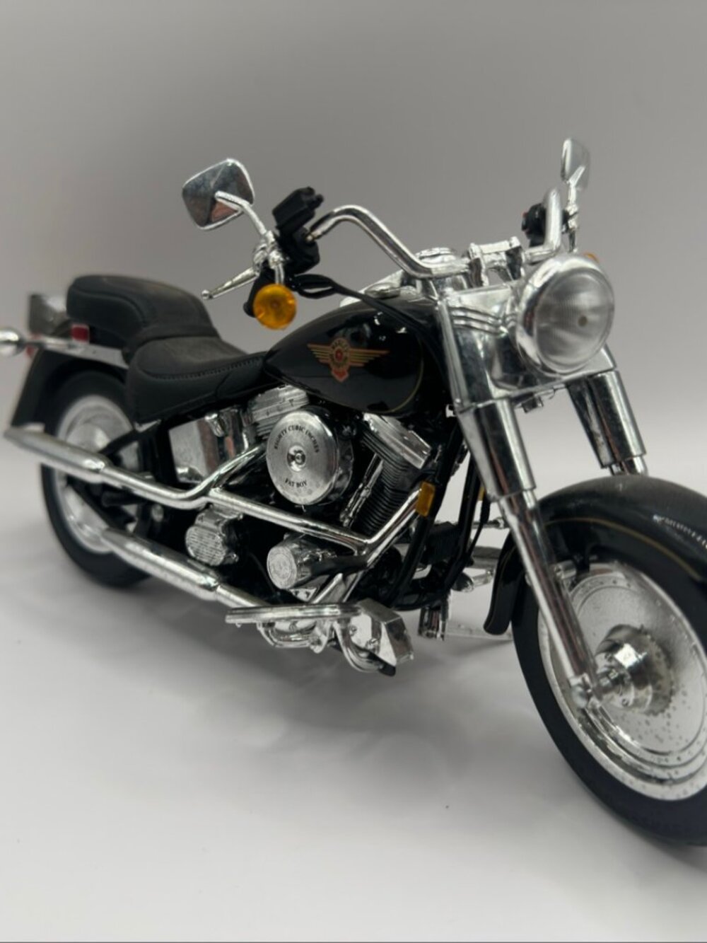 Maisto Harley-Davidson FLSTF Fat Boy 1:10 Diecast Motorcycle Model Black Loose